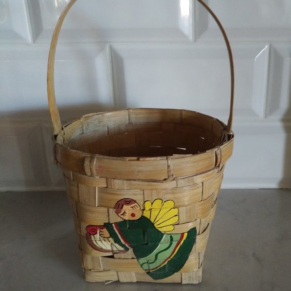 BRAND NEW BROWN WICKER BASKET WITH HANDLE AND HAND-PAINTED ANGEL ON FRONT - Picture 2 of 8